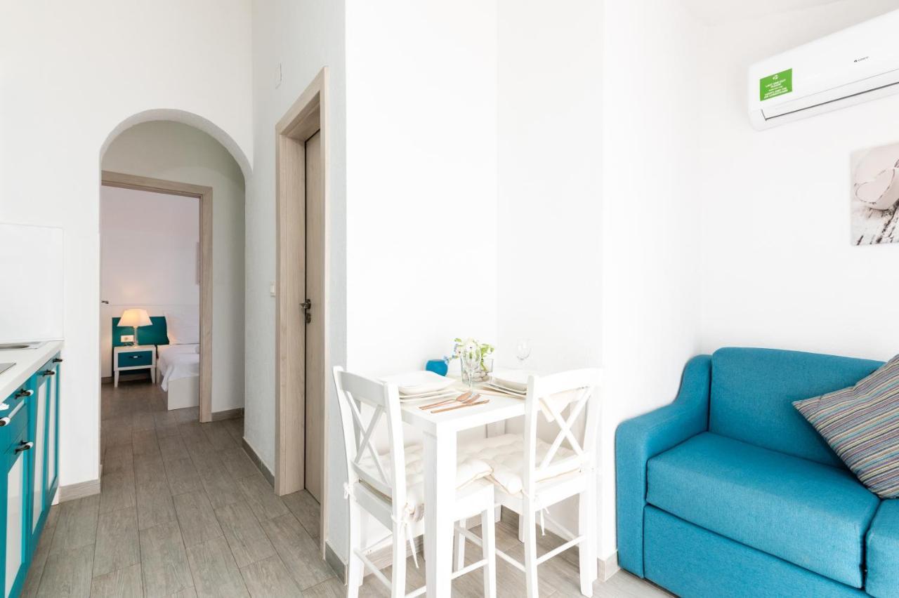 Apartments With A Parking Space Mavarstica, Ciovo - 17803 特罗吉尔 外观 照片