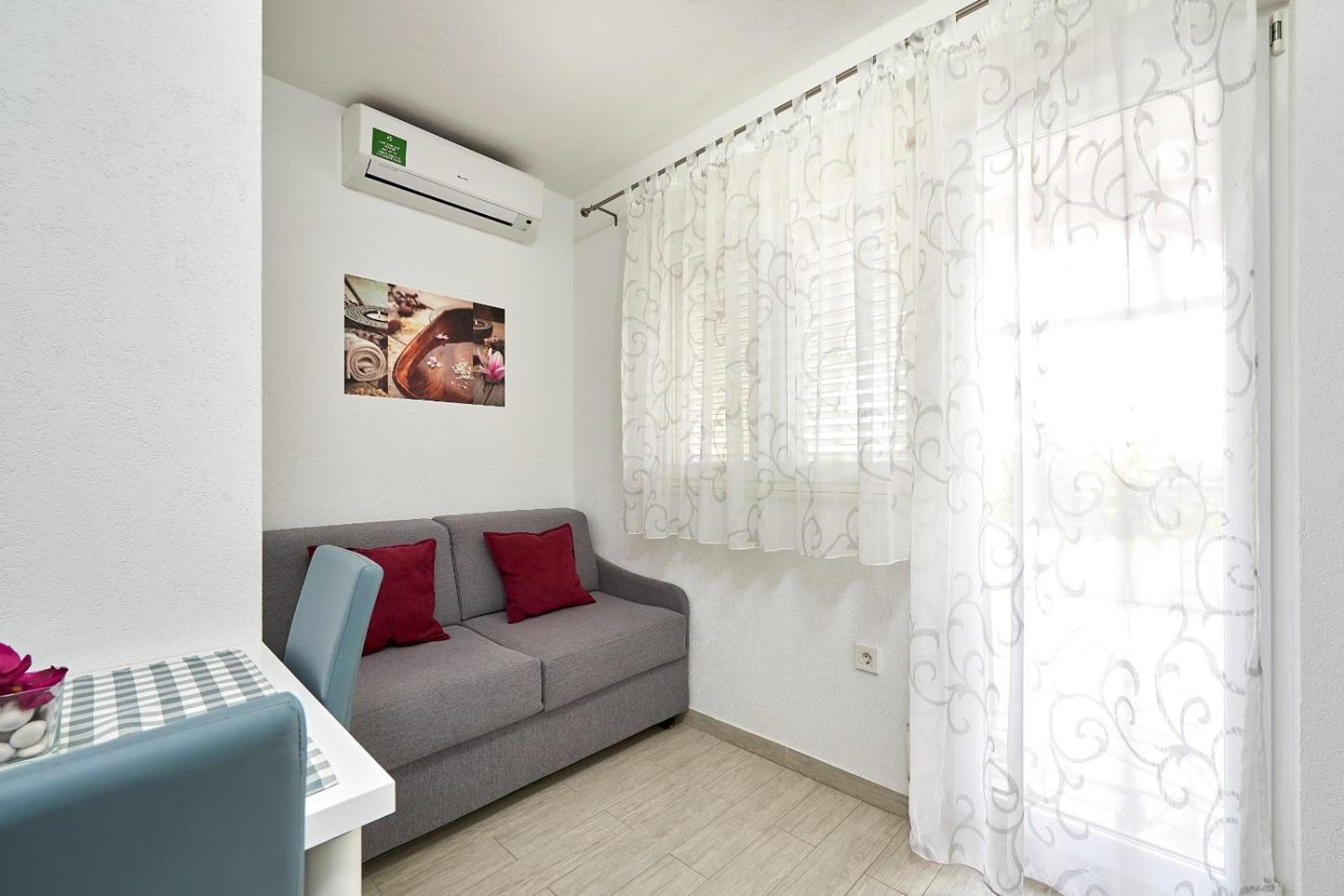 Apartments With A Parking Space Mavarstica, Ciovo - 17803 特罗吉尔 客房 照片